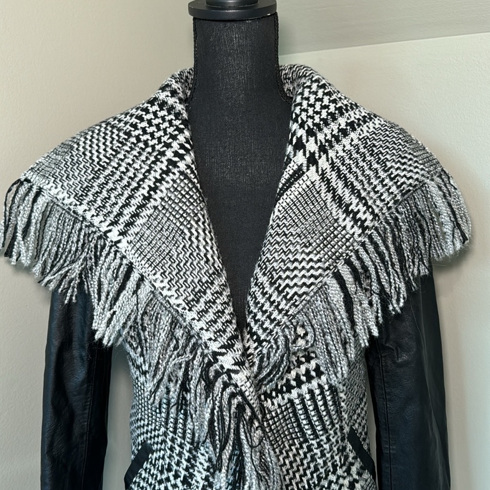 Guess Wool Blend Plaid Jacket Faux Leather Arms Fringe Trim Size Small - Picture 5 of 6